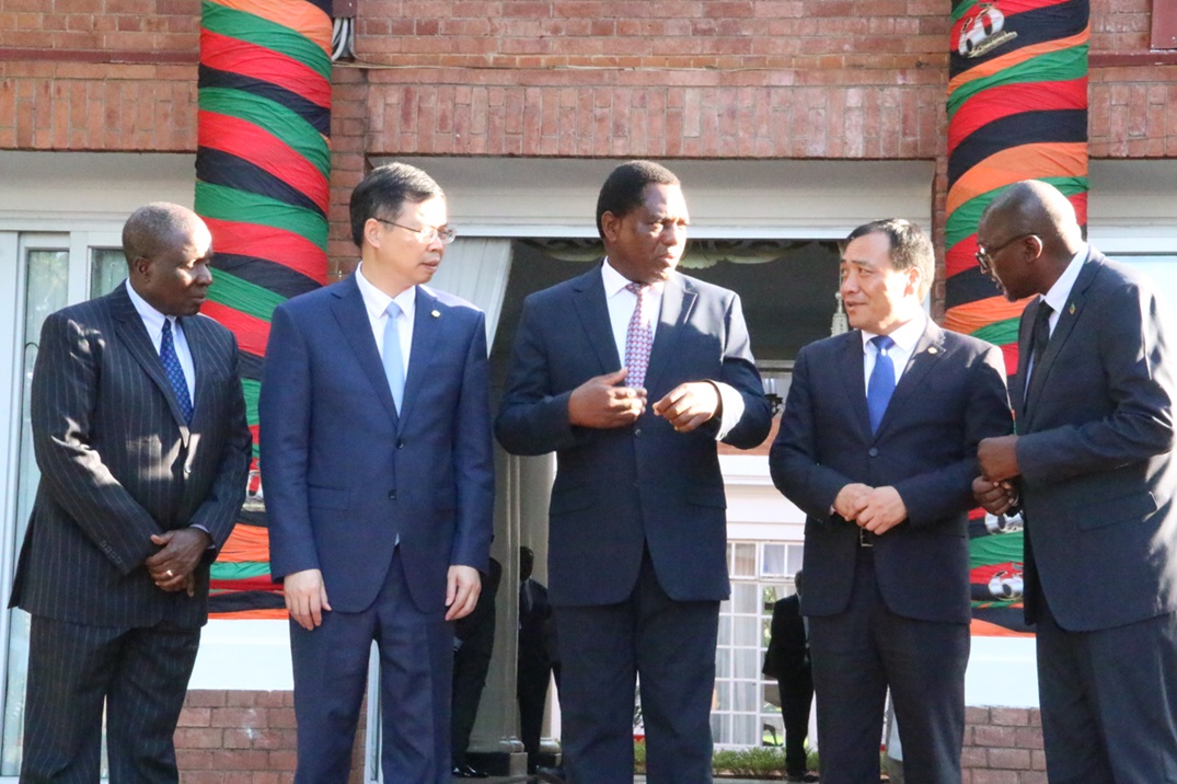 You are currently viewing President Hichilema confers with POWERCHINA delegation