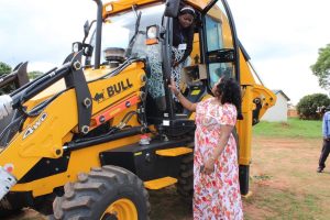 Read more about the article MBALA COUNCIL BUYS EARTH MOVING EQUIPMENT 