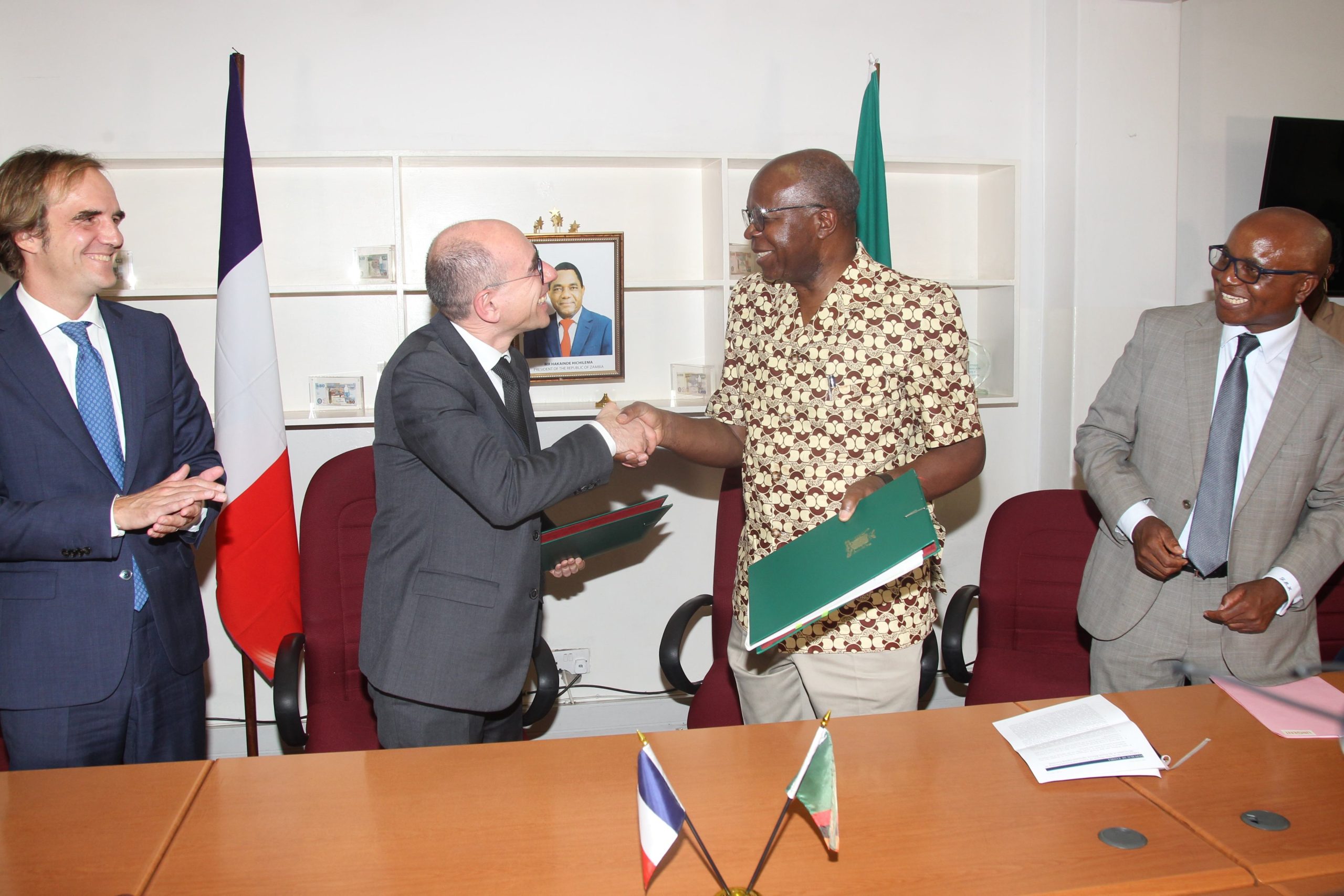 Read more about the article Zambia, France sign MoU on debt restructuring