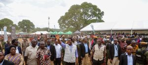 Read more about the article PRESIDENT HICHILEMA CONCLUDES HIS KAZUNGULA TRIP 