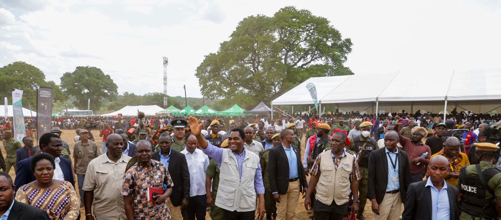 You are currently viewing PRESIDENT HICHILEMA CONCLUDES HIS KAZUNGULA TRIP 