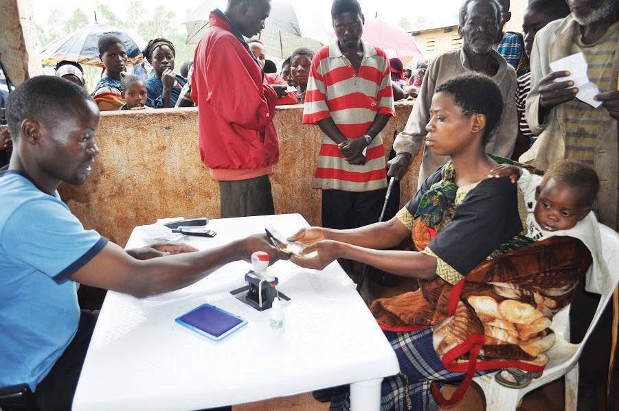 Read more about the article BENEFICIARIES OF EMPOWERMENT INITIATIVES IN LUSAKA RECEIVE PAYMENTS