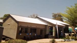 Read more about the article KARIBA PRIMARY/SECONDARY SCHOOL RECEIVES CLASSROOM BLOCK 