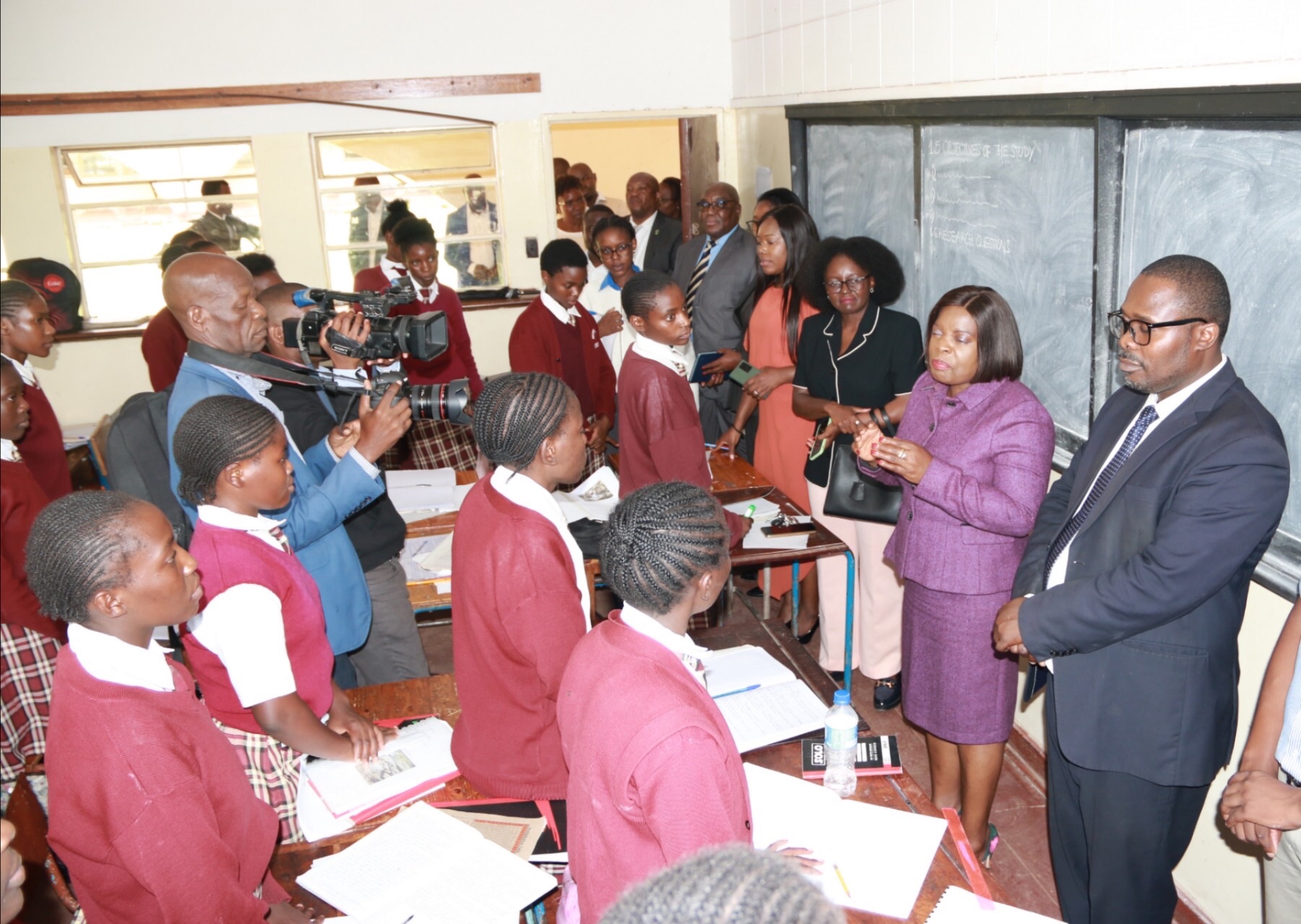 Read more about the article GOVT. COMMENDS KABULONGA SCHOOL FOR RENOVATING 10 CLASSROOMS