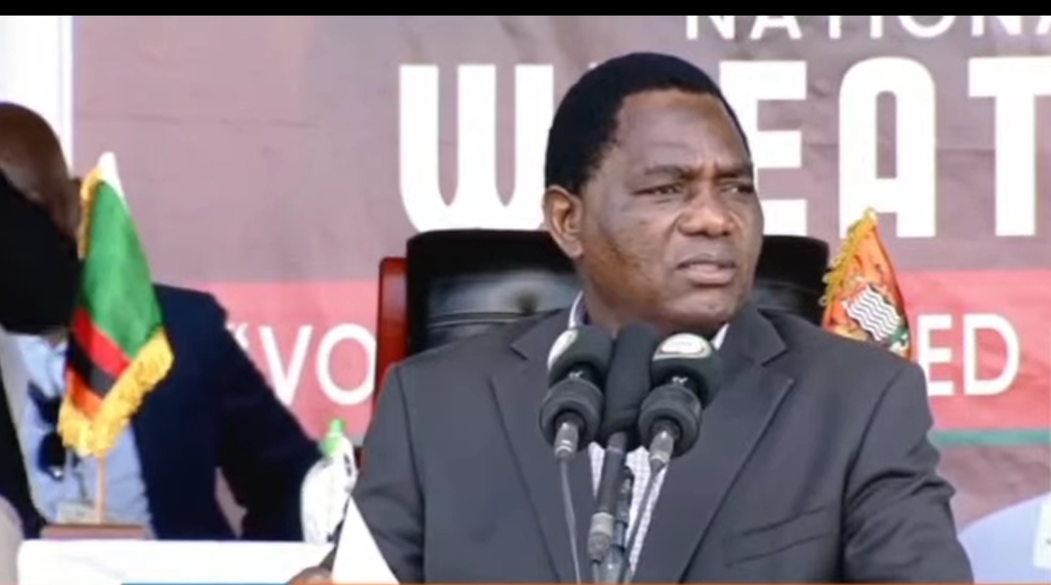 You are currently viewing PRESIDENT HICHILEMA ADVISES YOUTHS AGAINST ENGAGING IN ILLICIT ACTIVITIES 